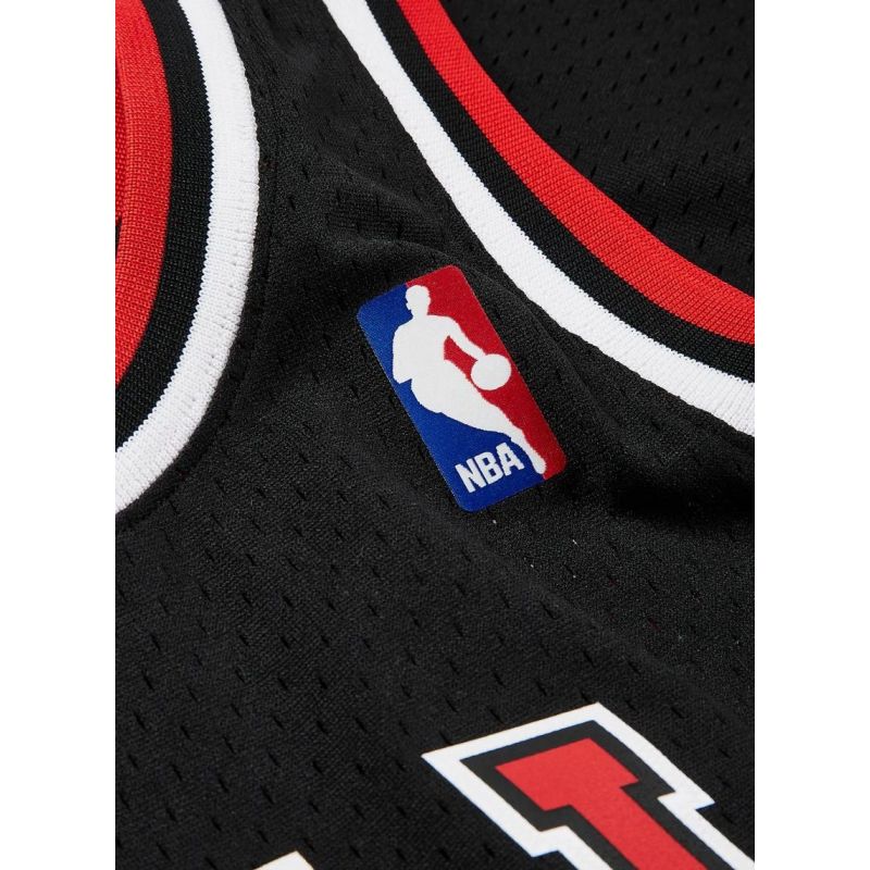 Mitchell & Ness Men's Chicago Bulls NBA Swingman Alternate Jersey Bulls 97 Scottie Pippen SMJYGS18151-CBUBLCK97SPI In preparation Your Sports Performance