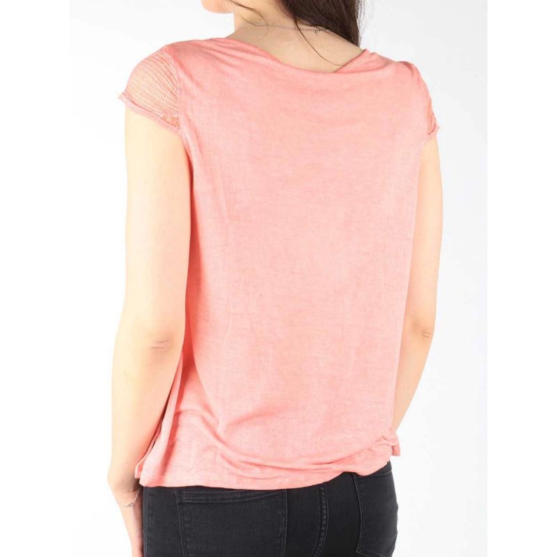 Wrangler Capsleeve Tee Coral Peach W W7337FDJX Clothing/Lifestyle/T-shirts/Wrangler Your Sports Performance