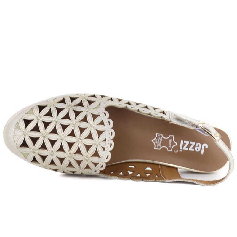 Women's low-heeled openwork gold sandals Jezzi ASA222-16 Jezzi