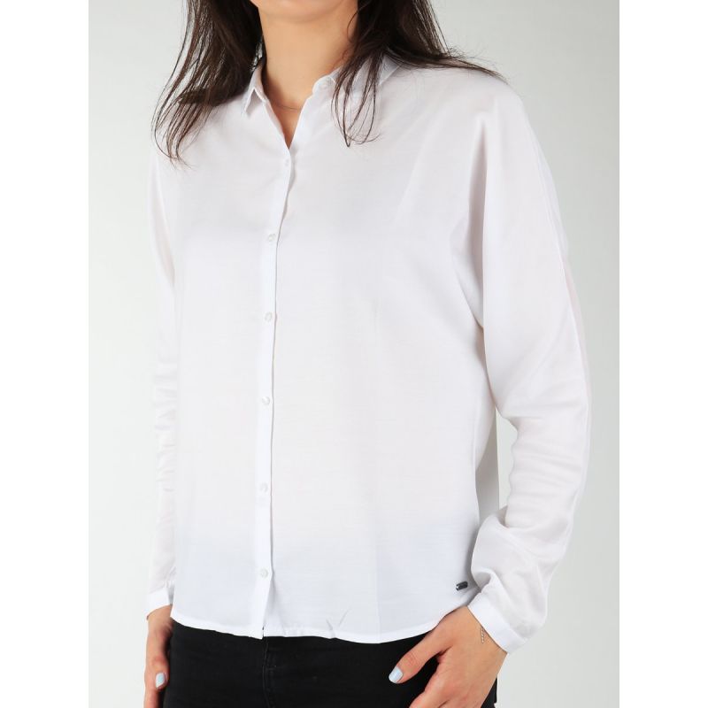 Wrangler Relaxed Shirt W W5213LR12 Clothing/Lifestyle/T-shirts/Wrangler Your Sports Performance