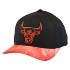 Mitchell & Ness NBA Tie Dye Classic Red Chicago Bulls Snapback Cap - 6HSSFH21HW002-CBUBKRD Odzież/Czapki/Czapki z daszkiem Your Sports Performance