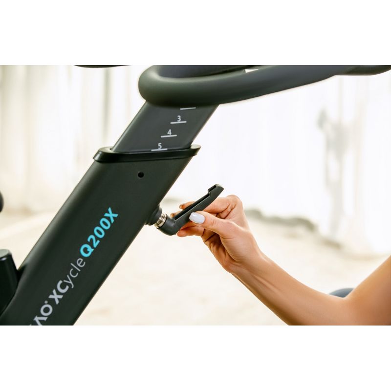 OVICX Q200X magnetic exercise bike with 15.6" TFT touchscreen, WIFI bluetooth & app In preparation Your Sports Performance