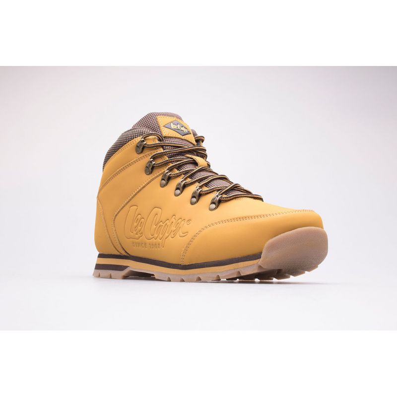 Lee Cooper M LCJ-21-01-0706M shoes Footwear/Outdoor/Lee Cooper Your Sports Performance