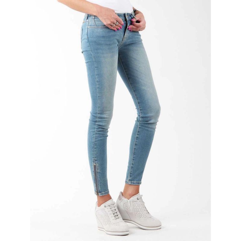 Wrangler Skylark W27F4072F jeans Clothing/Lifestyle/Trousers, shorts/Wrangler Your Sports Performance