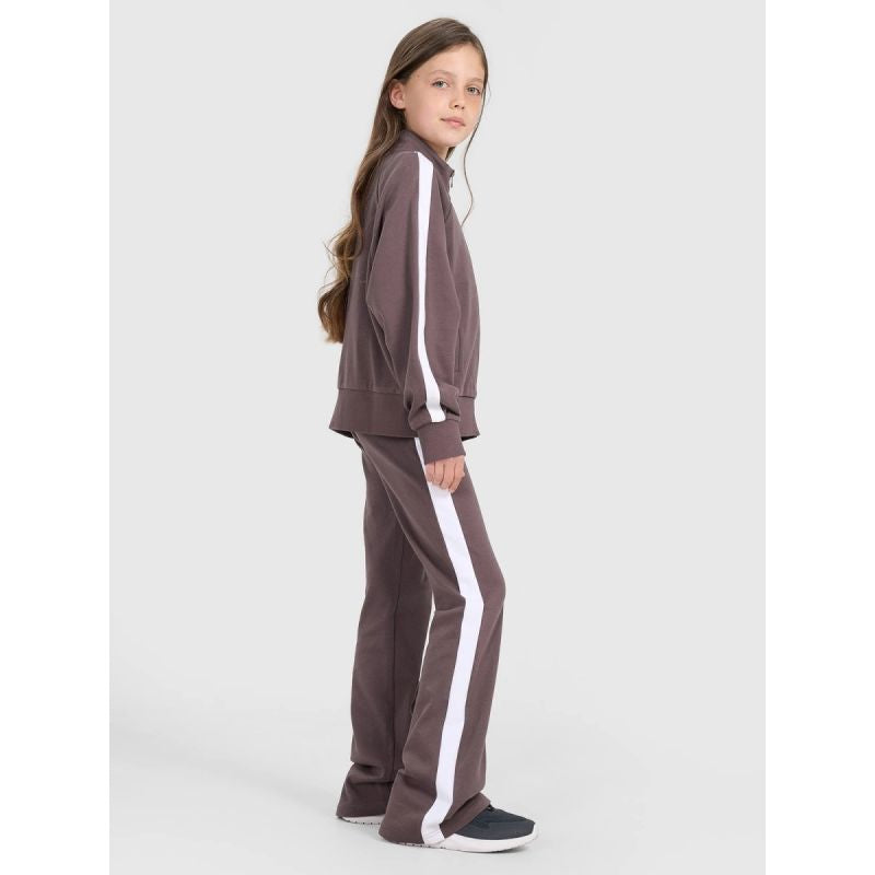 Girls' sweatpants with flared legs 4F 4FJRAW25TTROF1599-51S *Kategoria tymczasowa Your Sports Performance