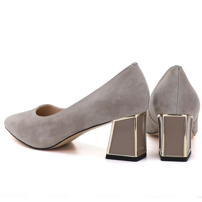 Women's leather shoes with a decorative block heel, beige Vinceza 26-66921 Vinceza