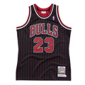 Mitchell & Ness Michael Jordan Chicago Bulls 1995/96 Authentic Jersey - AJY4AC18126-CBUBLCK96MJO Koszulki NBA Your Sports Performance