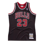 Mitchell & Ness Michael Jordan Chicago Bulls 1995/96 Authentic Jersey - AJY4AC18126-CBUBLCK96MJO Koszulki NBA Your Sports Performance