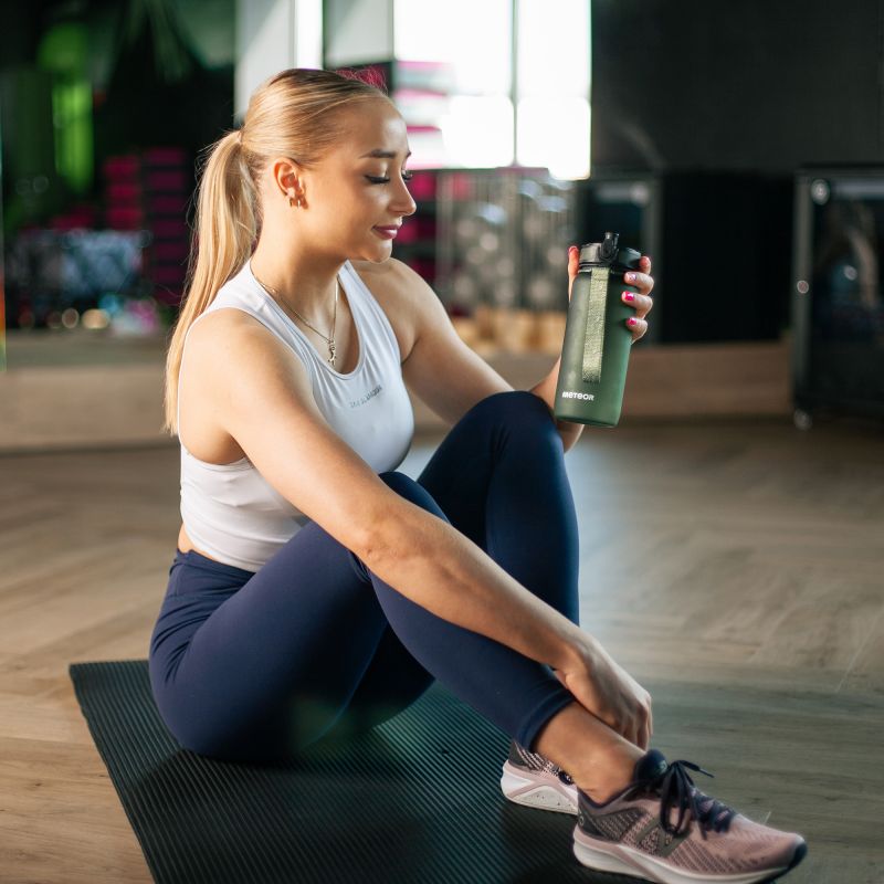 Meteor 650 ml sports bottle dark green To be categorized Your Sports Performance