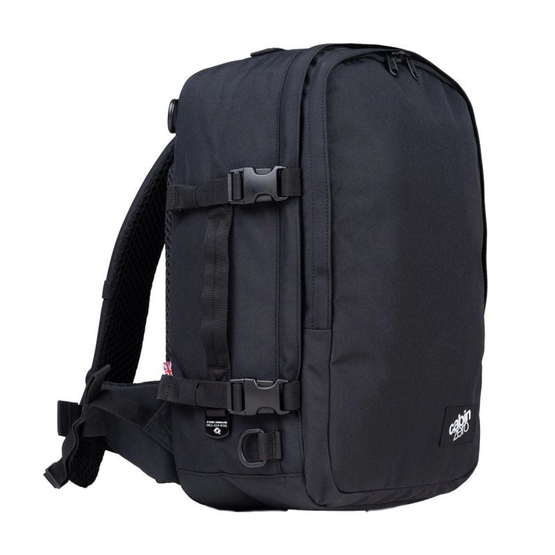 CabinZero Classic Pro 32L Absolute black hiking backpack - CZ261201 Akcesoria i sprzęt koszykarski/Torby i plecaki Your Sports Performance