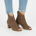 Women's open-toe brown ankle boots M.Daszyński MR1954-23 To be categorized Your Sports Performance