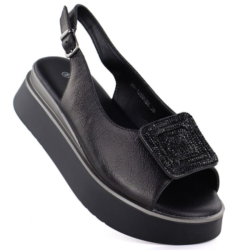 Women's sandals on a thick platform, black Potocki SZ12590 To be categorized Your Sports Performance