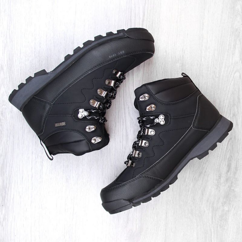 Big Star W INT1932B insulated sports shoes, black Footwear/Outdoor/Big Star Your Sports Performance