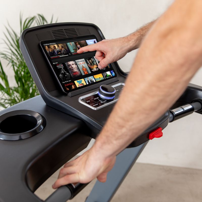 FLOW FITNESS ELECTRIC TREADMILL RUNNER DTM2500 In preparation Your Sports Performance
