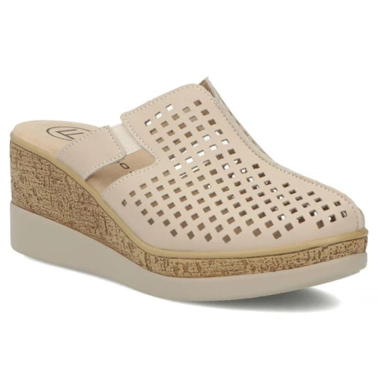 Leather wedge sandals with closed heel, beige, Filippo DK6818 Filippo