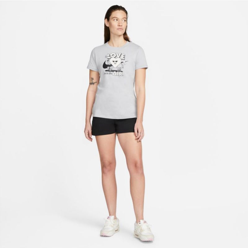 Nike Sportswear W DN5878 063 T-shirt Clothing/Lifestyle/T-shirts Nike