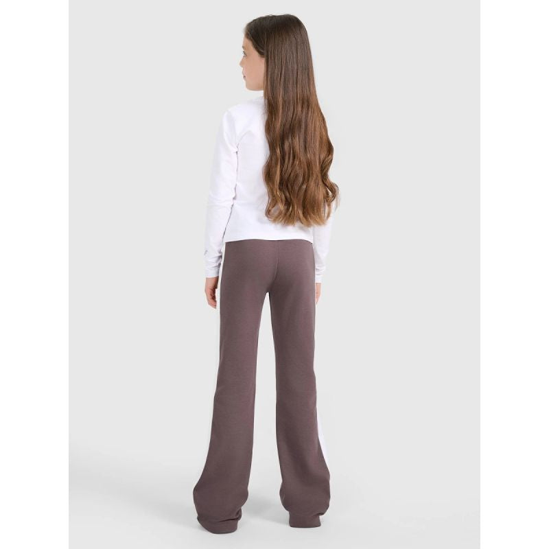Girls' sweatpants with flared legs 4F 4FJRAW25TTROF1599-51S *Kategoria tymczasowa Your Sports Performance