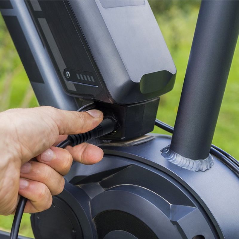 QOLTEC ELECTRIC BIKE BATTERY CHARGER 36V | 42V | 2A | 5.5*2.1 Zasilacze dedykowane/Zasilacze do pozostałych urządzeń Your Sports Performance