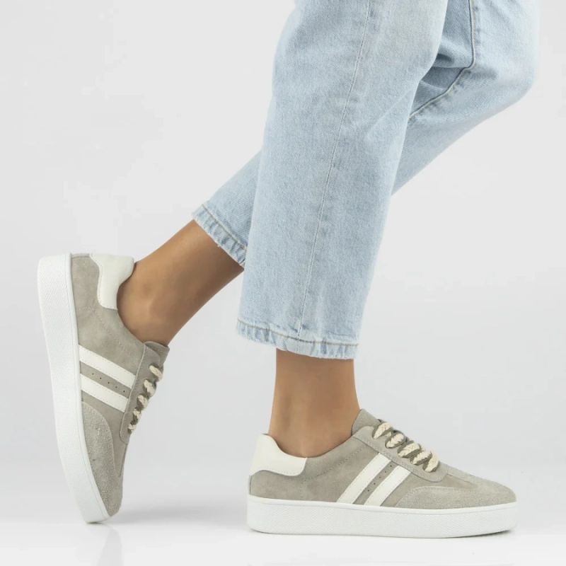 Women's leather sneakers on the platform in khaki Filippo DP7512 Filippo