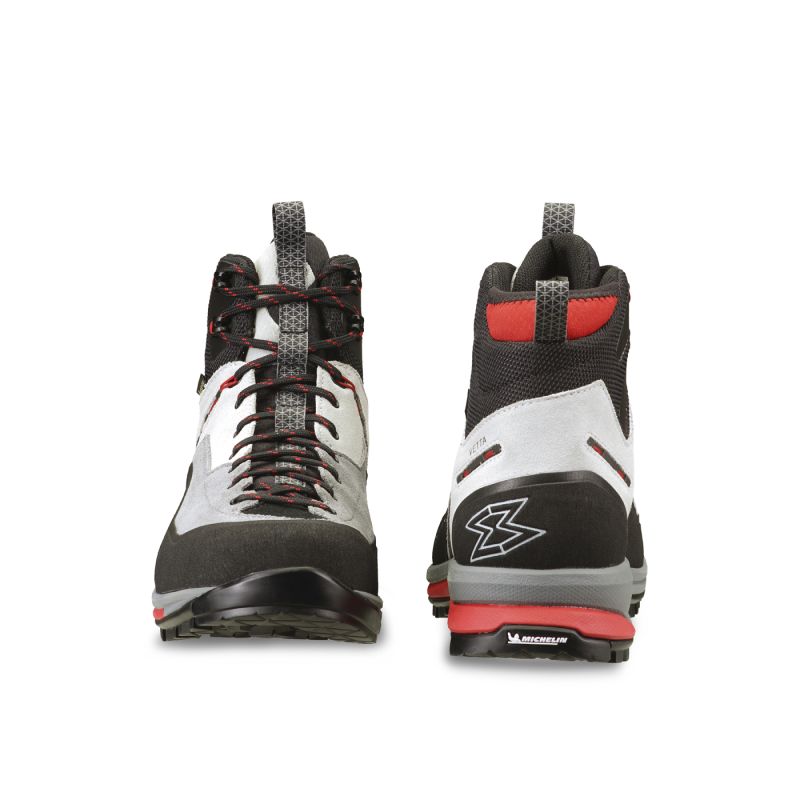 Men's VETTA TECH GTX Shoes In preparation Your Sports Performance