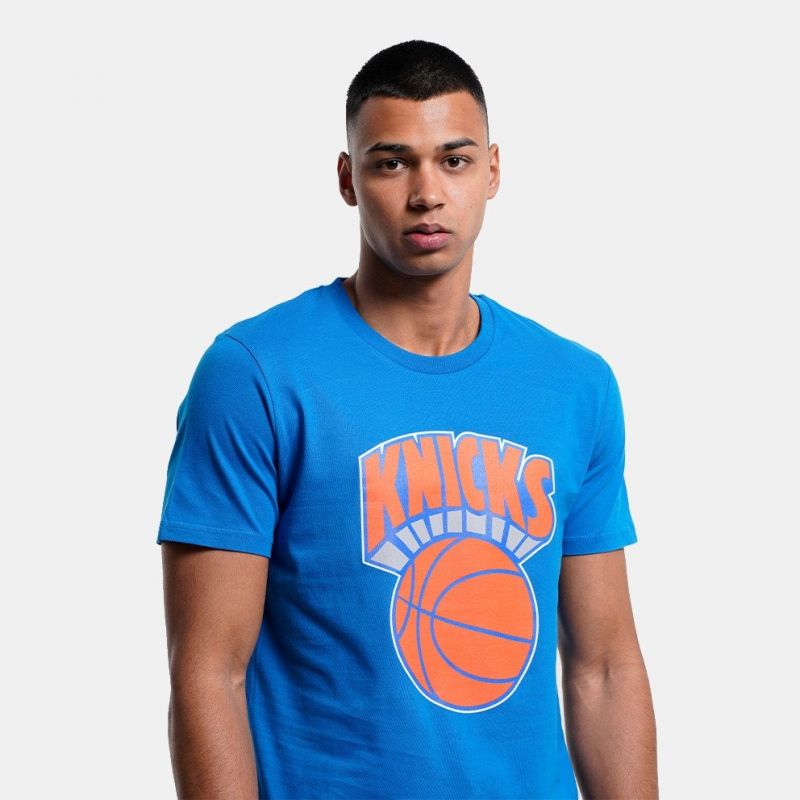 Mitchell &amp; Ness NBA Team Logo Tee New York Knicks M BMTRINTL1051-NYKROYA Clothing/Lifestyle/T-shirts/Mitchell & Ness Your Sports Performance