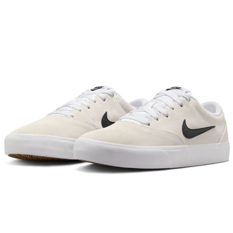 Nike Charge Suede IM4399-101 shoes To be categorized Your Sports Performance