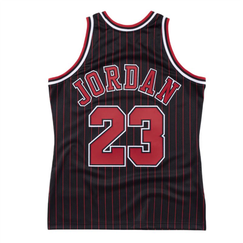 Mitchell & Ness Michael Jordan Chicago Bulls 1995/96 Authentic Jersey - AJY4AC18126-CBUBLCK96MJO Koszulki NBA Your Sports Performance