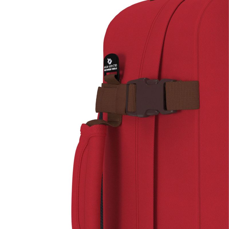 Wizzair Ryanair CabinZero Classic Mini 2in1 28L London Red Travel Backpack - CZ82303 Akcesoria i sprzęt koszykarski/Torby i plecaki Your Sports Performance