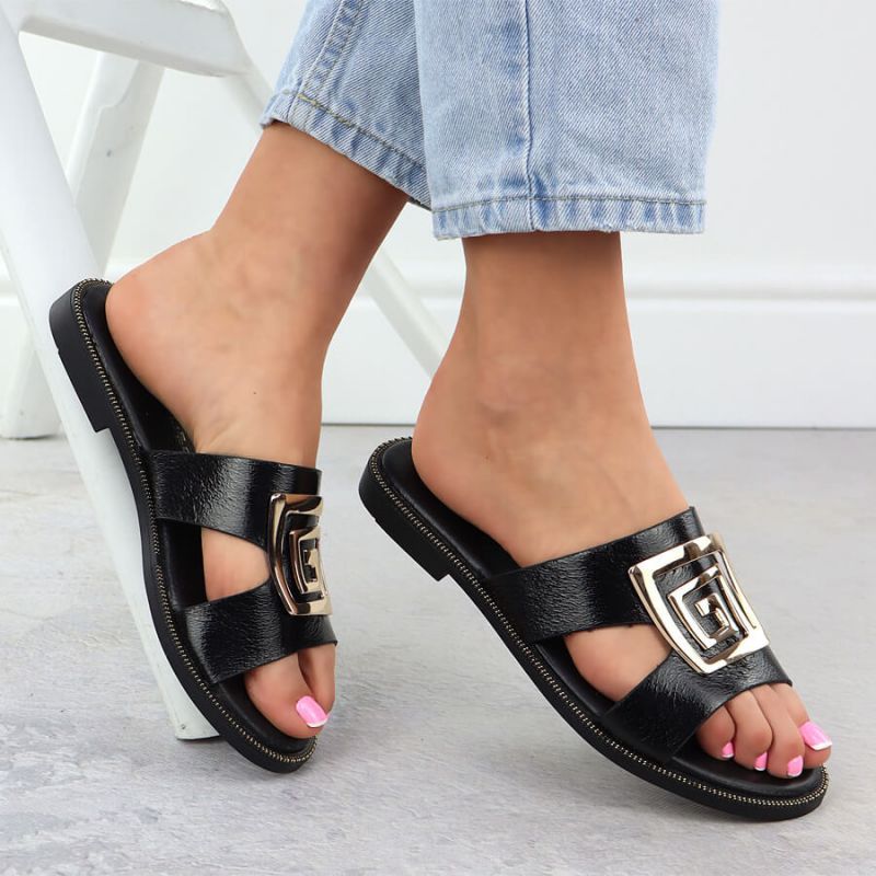 Black slippers with ornament W Filippo Footwear/Lifestyle/Peak Your Sports Performance