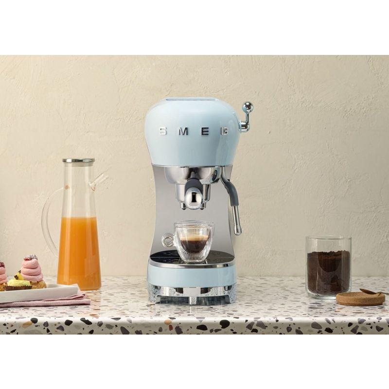 Smeg ECF02PBEU Pastel Blue Coffee Machine AGD - Produkty/Ekspresy do kawy Your Sports Performance