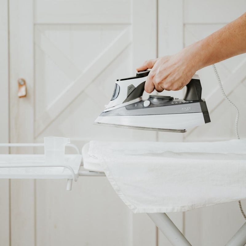 ADLER AD 5053 steam iron AGD - Produkty/Żelazka i generatory pary Your Sports Performance