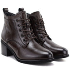 Women's leather ankle boots with laces, chocolate, Vinceza EN27-133107