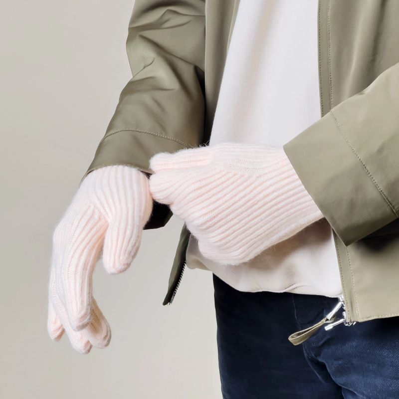 Braided phone gloves with cutouts for fingers - pink Hurtel