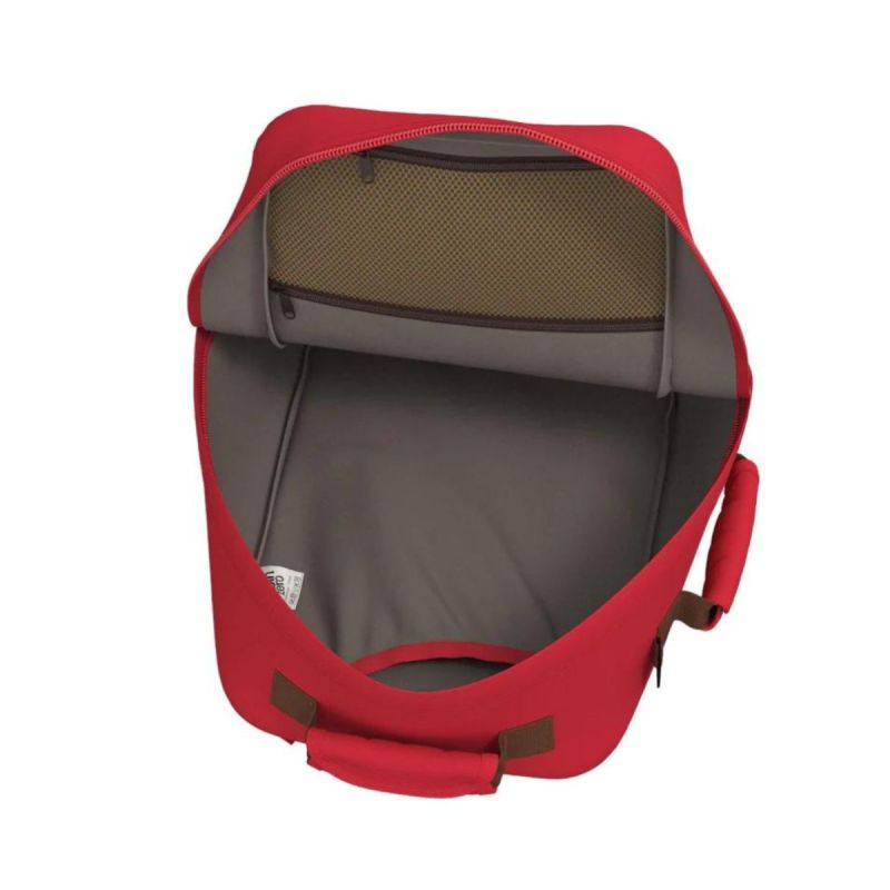 Wizzair Ryanair CabinZero Classic Mini 2in1 28L London Red Travel Backpack - CZ82303 Akcesoria i sprzęt koszykarski/Torby i plecaki Your Sports Performance