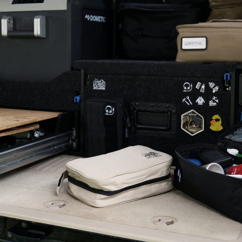 Offlander cosmetic bag, organizer for hanging OFF_CACC_06KH Accessories/pozostałe portfele i kosmetyczki Your Sports Performance