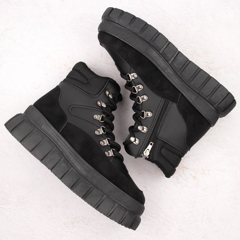 Boots on the News W EVE450A platform Footwear/Outdoor/News Your Sports Performance