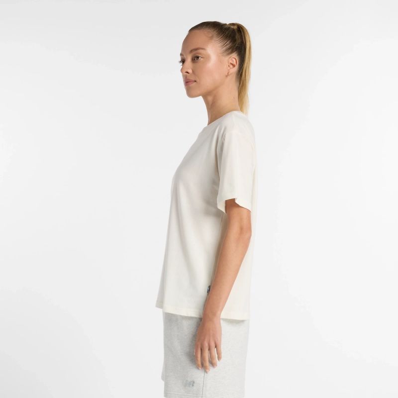 New Balance Sport Relaxed Graphic T-SH SST W WT51541SST Clothing/Lifestyle/T-shirts/New Balance New Balance