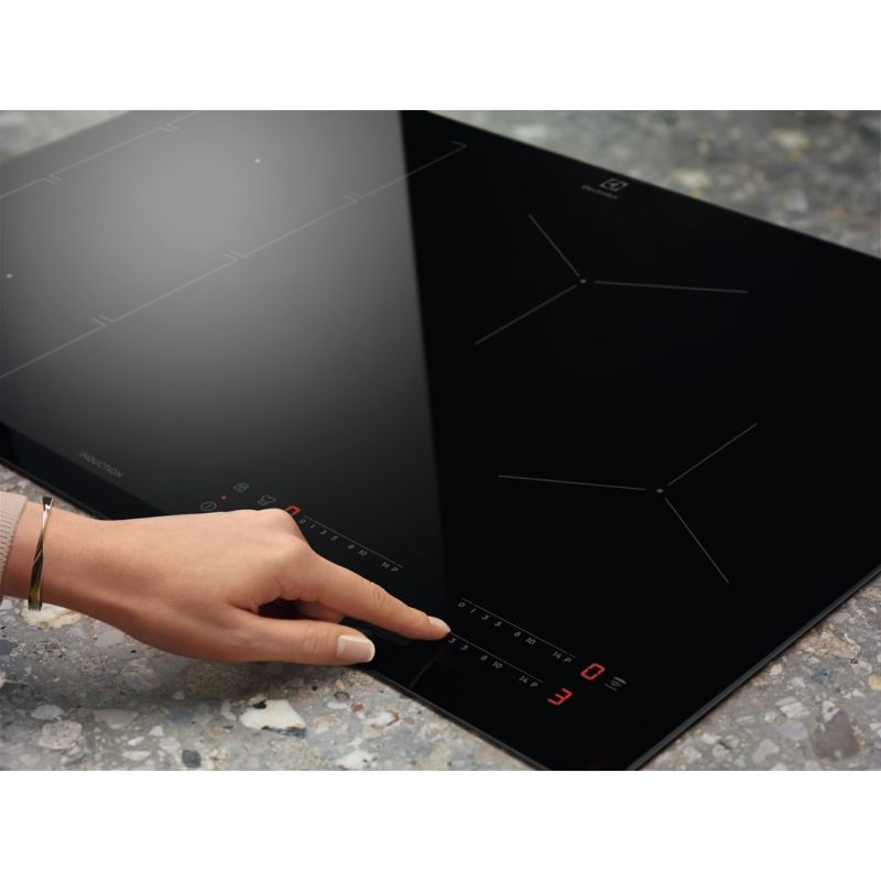 ELECTROLUX EIS62443 induction hob AGD - Produkty/Płyty grzejne do zabudowy Your Sports Performance