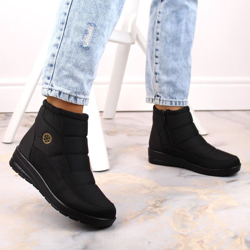 News W EVE437A black wedge snow boots Footwear/Outdoor/News Your Sports Performance