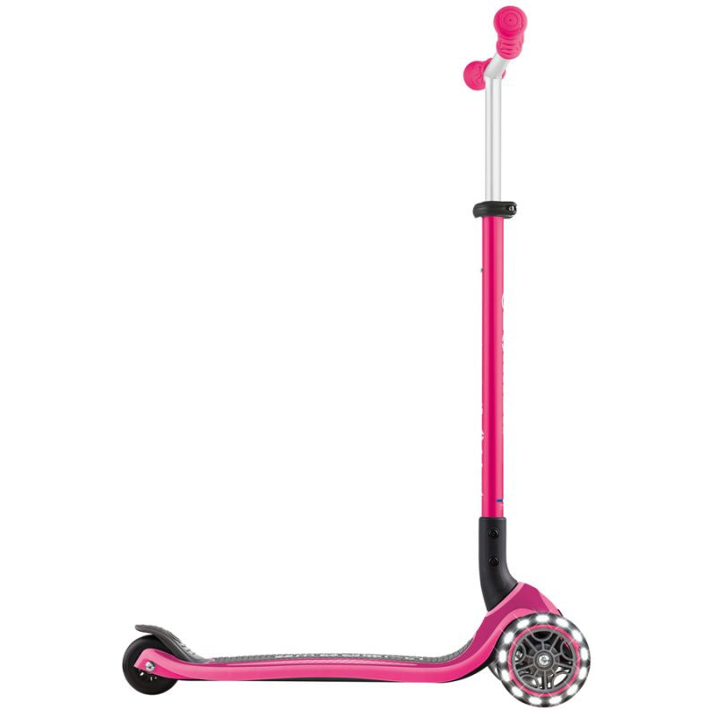 MASTER LIGHTS 3-Wheel Scooter - Fuchsia (663-110) To be categorized Your Sports Performance