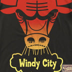 Mitchell & Ness NBA Logo Chicago Bulls T-Shirt Black Odzież/Odzież na co dzień Your Sports Performance