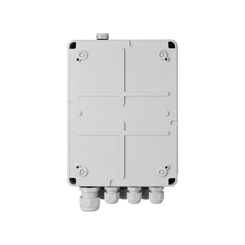 6-port S64H switch with power supply for 4 IP cameras in a hermetic housing Komunikacja i łączność/Switch-e Your Sports Performance
