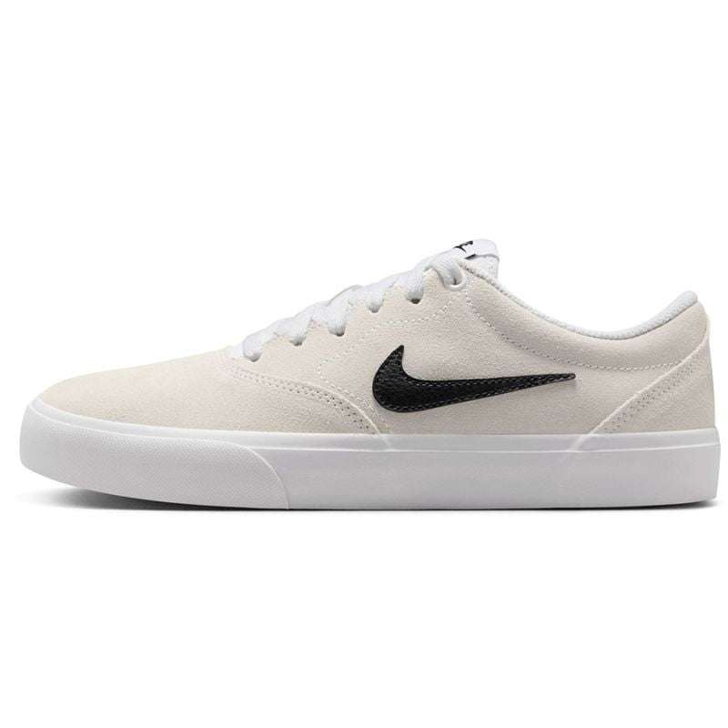 Nike Charge Suede IM4399-101 shoes To be categorized Your Sports Performance
