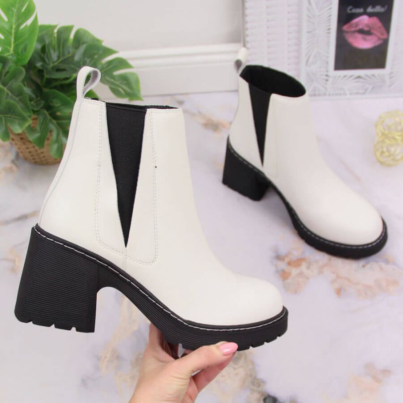 Chelsea boots on the post, slip-on insulated Artiker W HBH42 Footwear/Outdoor/Artiker Your Sports Performance