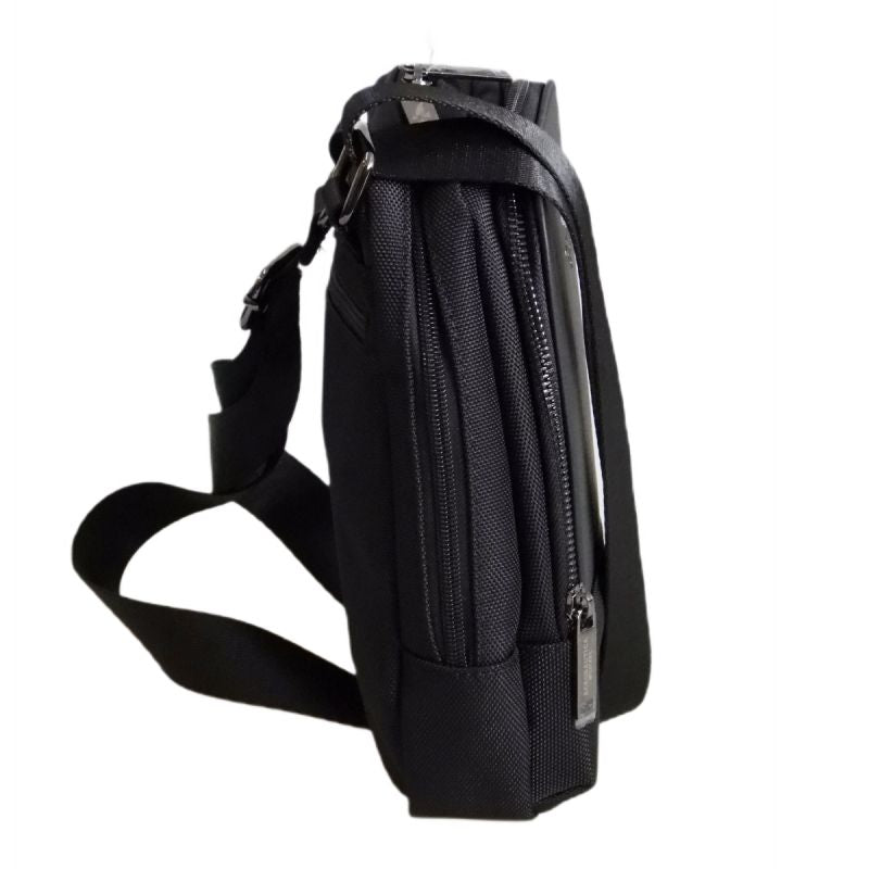 Aeronautica Militare Shoulder Bag Black - AM-8460 BLA Akcesoria i sprzęt koszykarski/Torby i plecaki Your Sports Performance