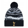 New Era Tottenham Hotspur FC Black Bobble Knit Beanie Hat - 60363502 Odzież/Czapki/Czapki z daszkiem Your Sports Performance