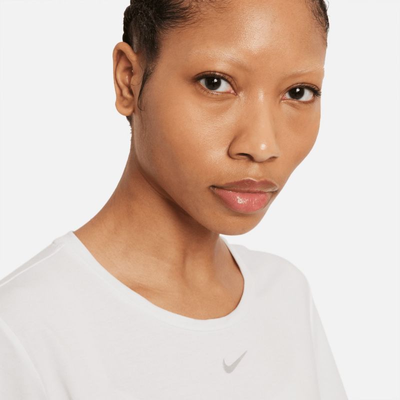 T-shirt Nike Dri-FIT UV One Luxe W DD0618-100 Clothing/Training Nike