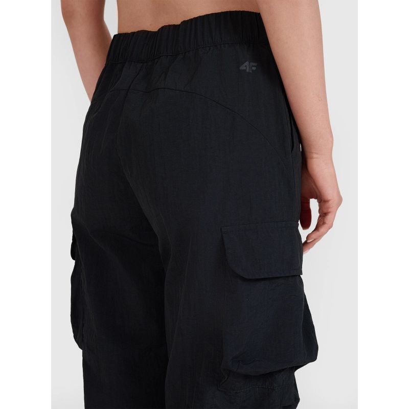 Women's casual cargo pants 4F 4FRSS25TTROF1452-20S *Kategoria tymczasowa Your Sports Performance