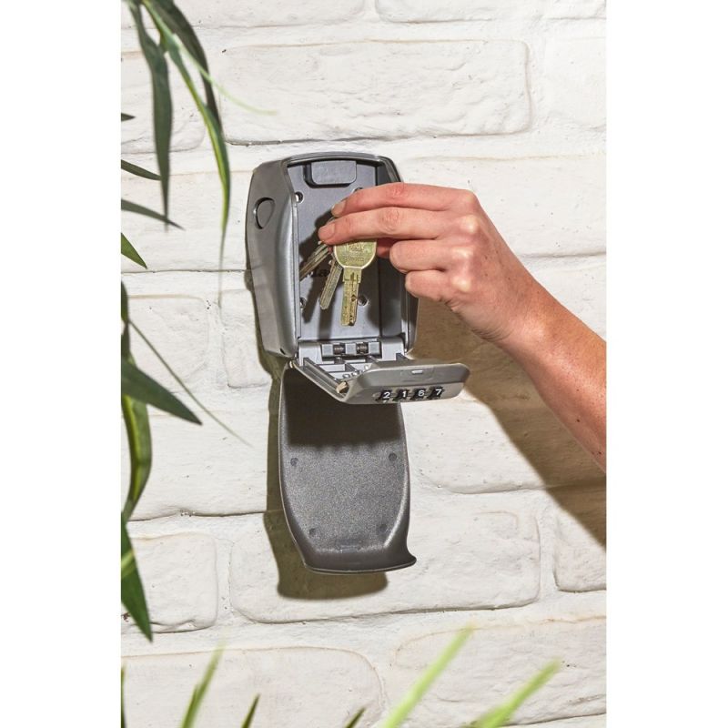 MASTER LOCK HD KEY CASE WITH COMBINATION LOCK 5415EURD Company and Office/Office and advertising Your Sports Performance