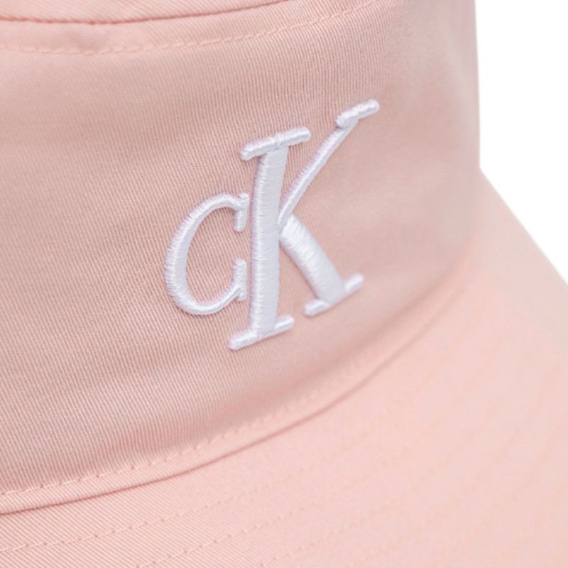 Calvin Klein Jeans Bucket Logo Hat K60K609809 Clothing/Multisport/Calvin Klein Your Sports Performance